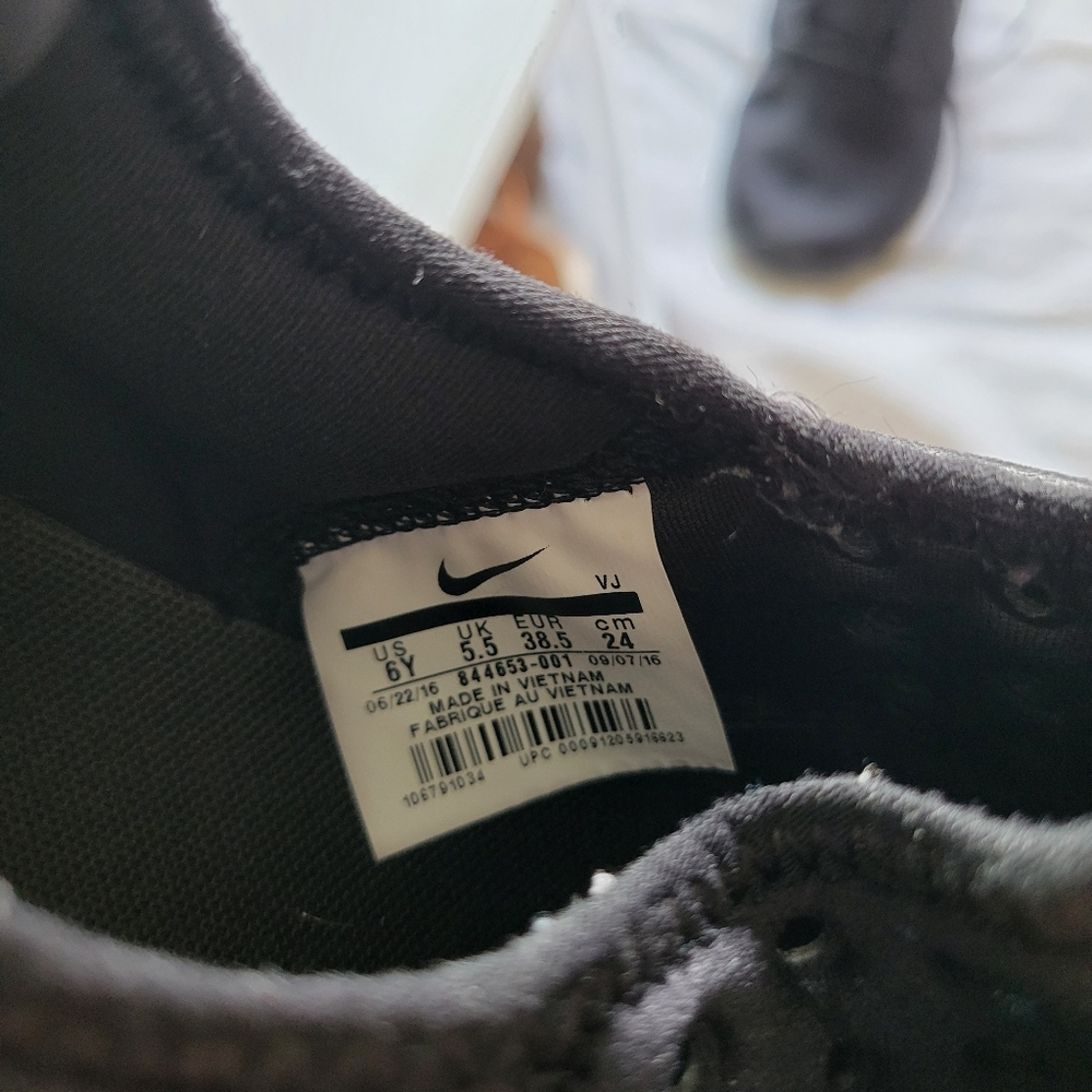 Nike shoes